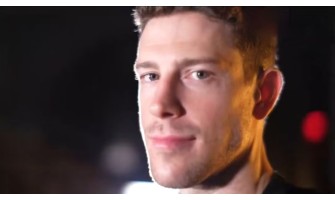 1000 ottelua siniviivalla, kaksi kunnian väriä: Charlie Coylen uskollisuus ja matka