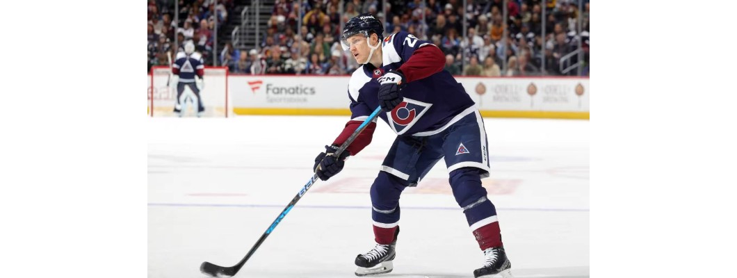 McKinnon toistaa legendaarisia saavutuksia ja yksin määrittelee kauden