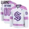 Fanatics Seattle Kraken Lasten Pelipaita 2024-2025 Hockey Fights Cancer Practice Valkoinen ( Omalla Nimellä )